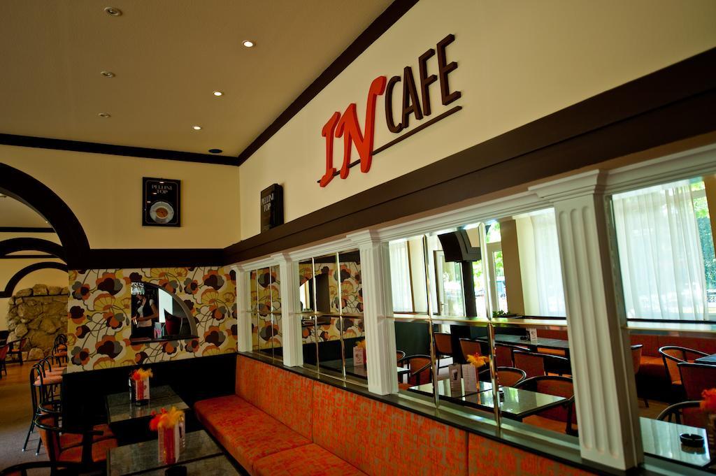 In Hotel Hajduszoboszlo Ngoại thất bức ảnh